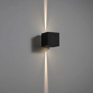 Czarny hermetyczny kinkiet kostka z wąskim dwustronnym strumieniem światła 2x8stopni Elkim Lighting 830002103 Quatro LED 2x3W 3000K IP65