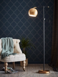 Lampa podłogowa z regulowaną wysokością i obracanym kloszem czarna z brązowymi dodatkami MarkSlojd 107231 Chester 135cm