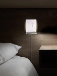 Lampa ścienna kinkiet regulowany z półką i kablem Trio 222570231 Element LED 3W 3000K port USB biała