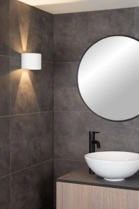 Biały kinkiet walec łazienkowy z obustronnym światłem Lucide 69201/06/31 Axi LED 2x3,5W 2700K IP54
