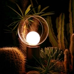 Lampa stołowa z brązową podstawą i szklaną obręczą Vivida International 0082.41.BRL Cosmit G9 32cm