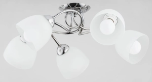 Lampa sufitowa do salonu z białymi kloszami zakręcony chromowany stelaż Silia Alfa 27505 5xE27 25cm x 68cm