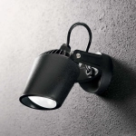Czarny reflektor ścienny elewacyjny z antykorozyjnej żywicy Ideal Lux 096476 Minitommy GU10 IP66