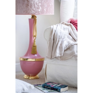 Lampa podłogowa różowa szklana podstawa z złotymi dodatkami i różowym abażurem z weluru 4Concepts L232270328 Troya E27 110cm x 50cm