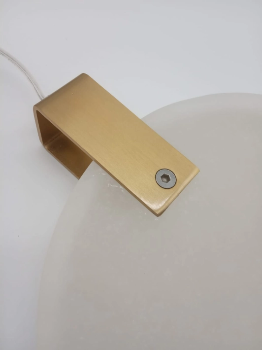 pol_pl_Lampa-wiszaca-MARBLE-LED-marmurowo-zlota-30-cm-224_7.jpg