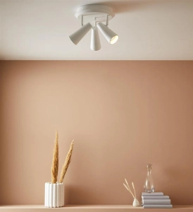 Lampa sufitowa do przedpokoju biała okrągła z regulowanymi reflektorami w kształcie stożka MarkSlojd 108203 Crest 3xGU10 20cm x 36cm