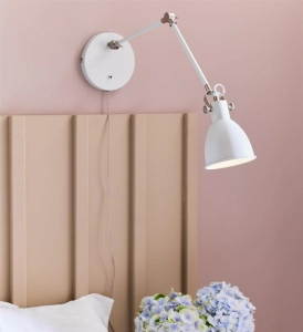 Lampa ścienna kinkiet biały na długim ramieniu styl skandynawski regulowana w 3 miejscach MarkSlojd 108249 House