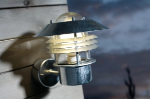Lampa ścienna zewnętrzna kinkiet na elewację Nordlux 25091031 Vejers E27 IP54 22x23x26cm galwanizowana