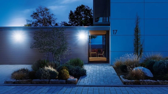 Srebrny-naświetlacz-Steinel-XLED-Home-2-Czujnik-Ruchu-Zmierzchu-14,8W-ST033057-2.jpg