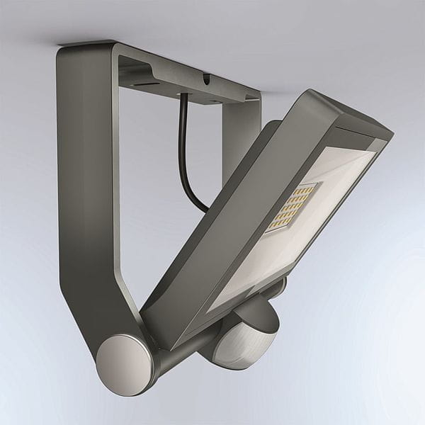 Naświetlacz-Steinel-XLED-One-23,5W-Antracyt-Czujnik-Ruchu-Zmierzchu-ST065249-2.jpg